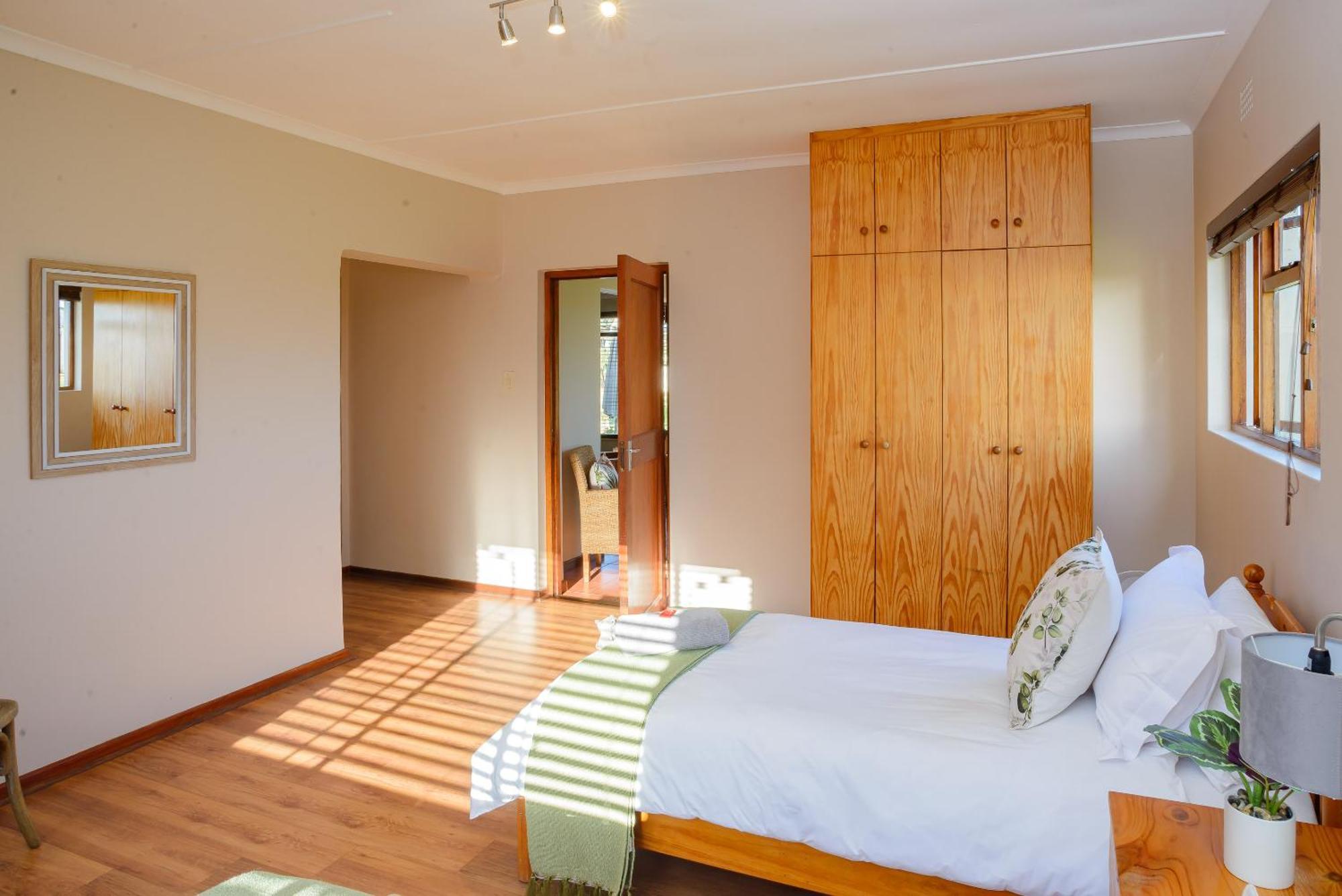 Oorvloed Guesthouse Свелендам Екстериор снимка