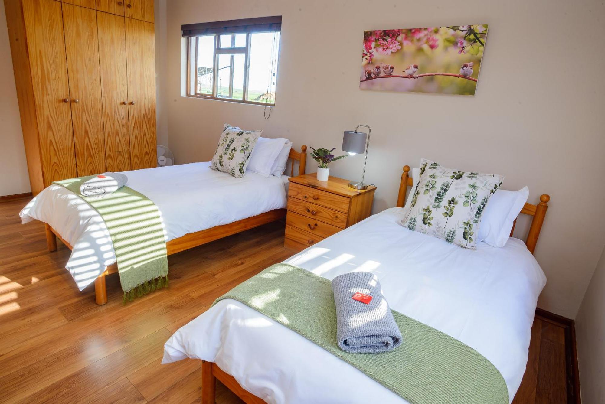 Oorvloed Guesthouse Свелендам Екстериор снимка