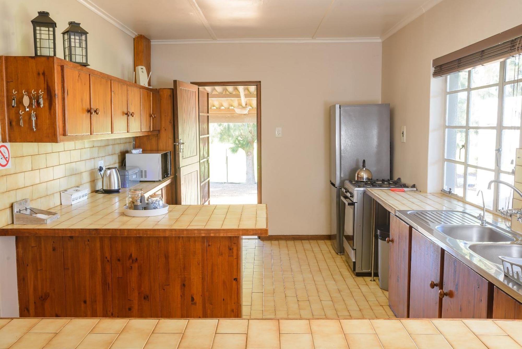 Oorvloed Guesthouse Свелендам Екстериор снимка